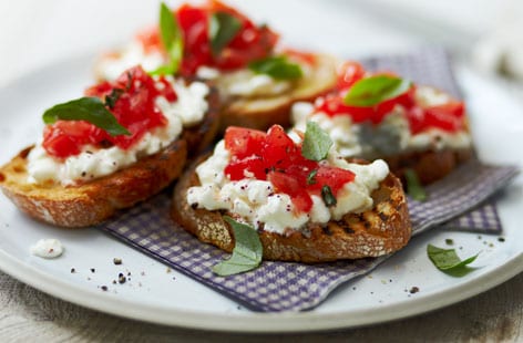 Healthy PC Tomatocrostiniwithcottagecheese He 2b83c2e2 fc71 46d6 aff9 8d9196aae9d3 0 472x310