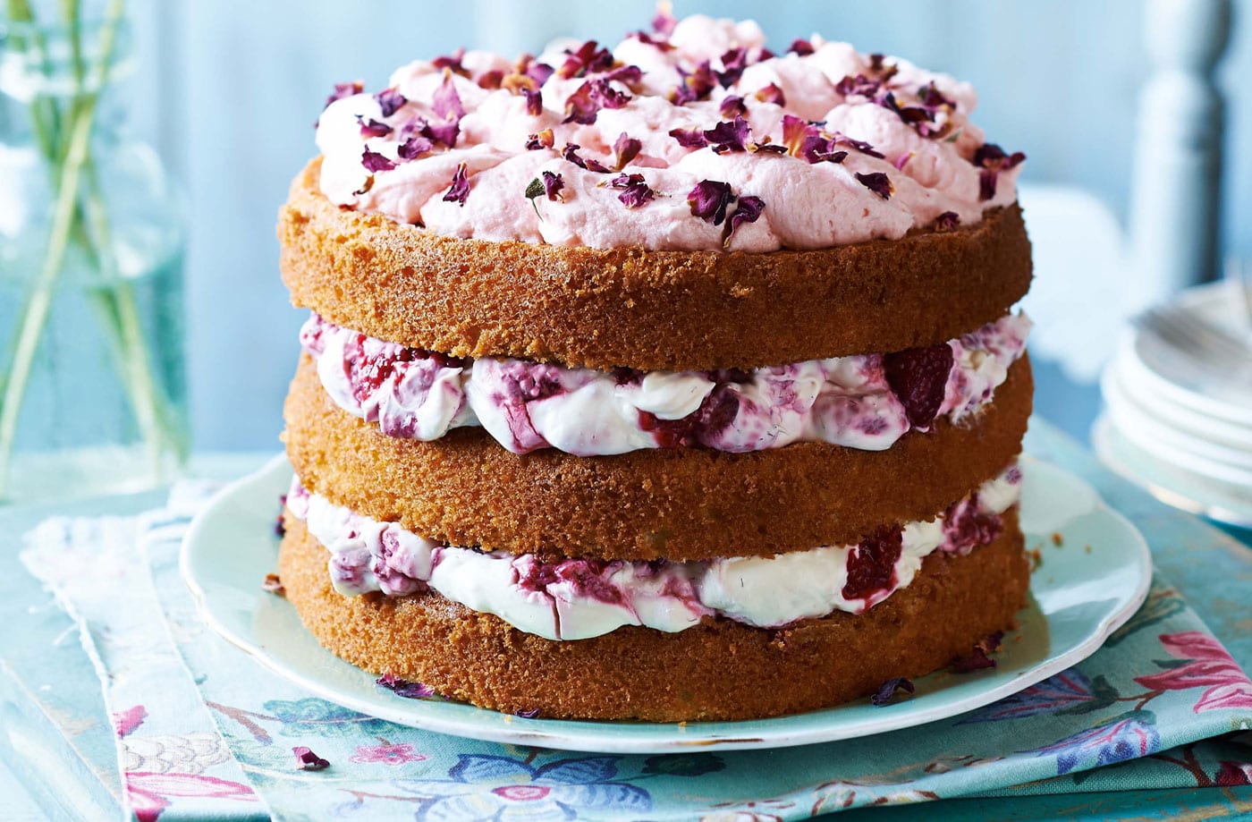 Tesco Mothers Day Raspberry Cake24273 LH 2e54800d 8d04 4bd3 a826 fcb02b1cbc15 0 1400x919